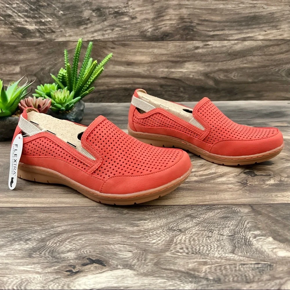 NIB BOC Born Georgia II Perforated Comfort Slip On Loafer Shoes 8M 39 Coral